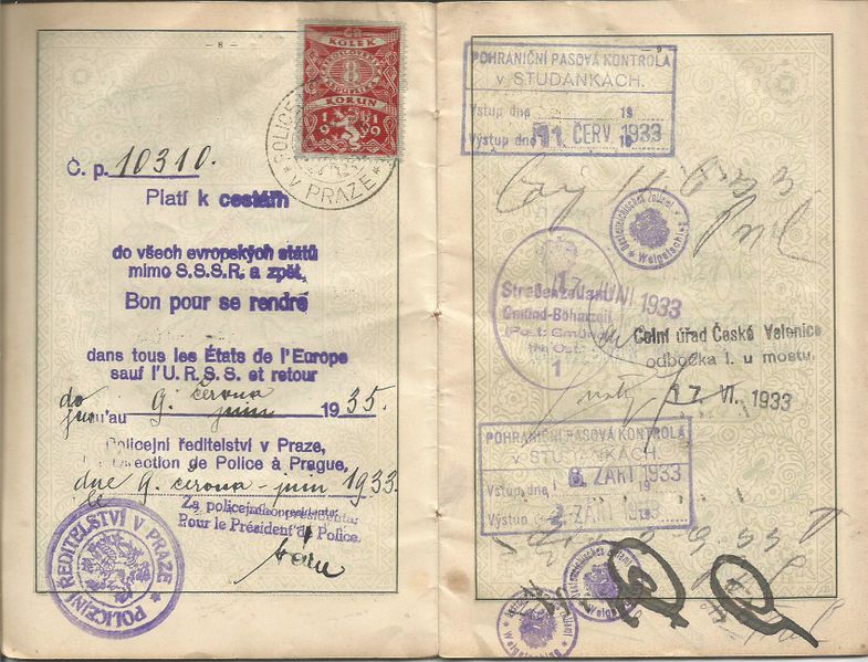 Файл:Czechoslovakia-passport-06.jpg